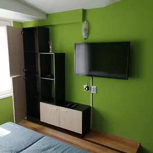https://top-center-apartment-very-close-to-the-beach.goldensandshotels.net