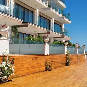 https://sea-point-la-mer.goldensandshotels.net